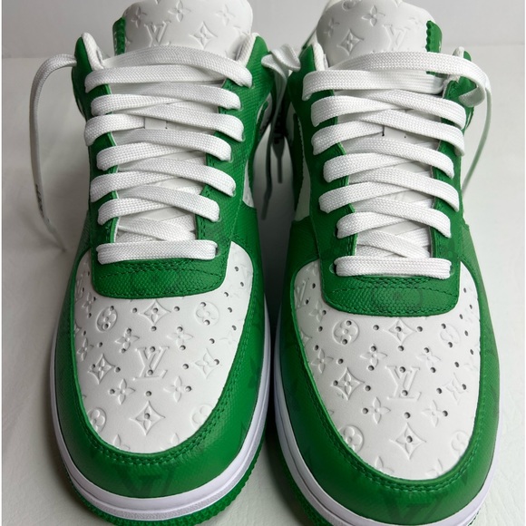 Louis Vuitton Nike Air Force 1 Virgil Abloh Green/White Sneaker Size 8 New  For Sale at 1stDibs